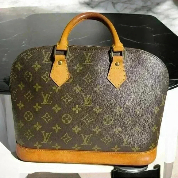 Louis Vuitton Alma w/COA - Picture 1 of 13